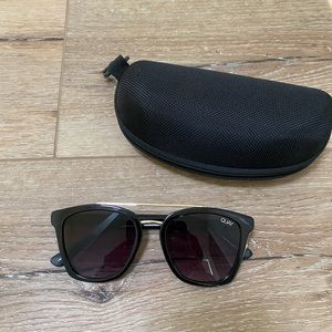 ‘Sweet Dreams’ Quay (Black)